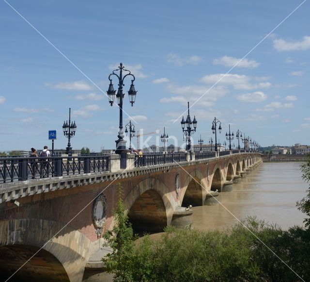 Pont de Pierre