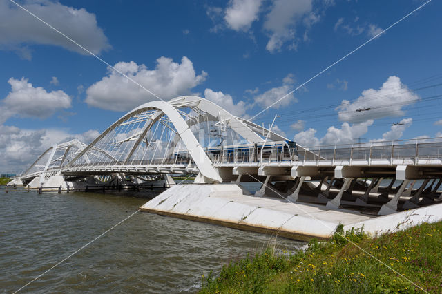 arch bridge