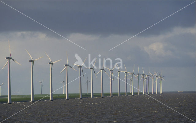 Windfarm IJsselmeerdijk