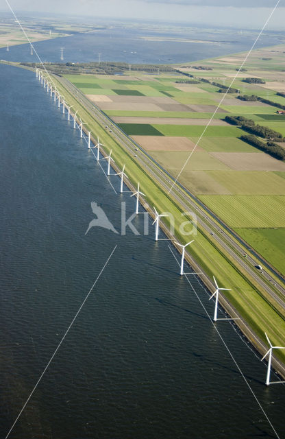Windfarm IJsselmeerdijk
