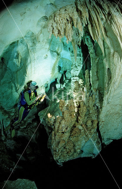 Cueva Taina