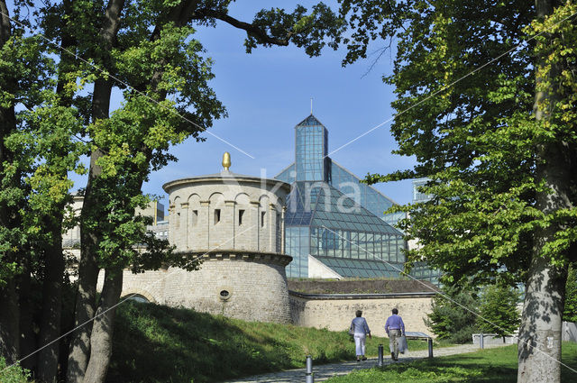 Fort Thüngen en Museé d Art Moderne Grand-Duc Jean / MUDAM / Museum voor Moderne Kunst Groothertog Jan