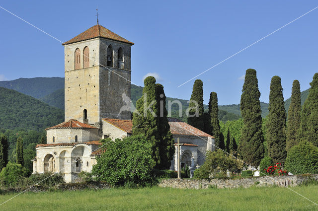 Basilique Saint-Just de Valcabrère