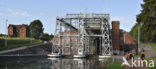 hydraulic boat lift nr. 1 on Canal du Centre