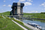 Strépy-Thieu boat lift