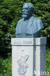 Statue of James Ensor